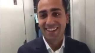 Luigi Di Maio: 'Viaggio in seconda classe per parlare con la gente"