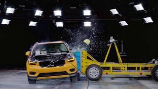 Volvo XC40 Side impact crash test 50kmh (31 mph)