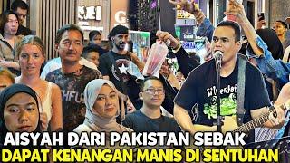 aisyah dari Pakistan sambut hari jadi Di sentuhan | Penonton ramai² menyanyi buat aisyah terharu"