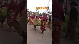 Gendang belek adat budaya Sasak acara nyokolan