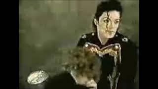 Michael Jackson greets fan with cancer