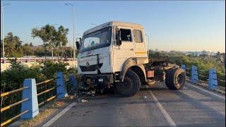 Diu Bridge upar Loading Truck nu Akasmat. #trending #shakilkashmani