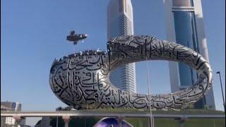На крышу Музея будущего в Дубае приземлился космический челнок