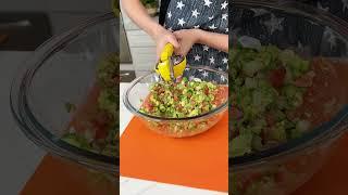 Best guacamole in the world #recipe #easyrecipe #cooking #appetizer #guacamole #avocado