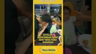 MOMEN SEORANG ADIK MEMBERIKAN SURPRISE TERHADAP KAKAKNYA YANG BARU BALIK DARI EROPA