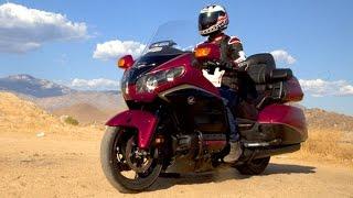 Honda Goldwing / @motogeo Review