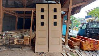 Pintu Rumah Artis