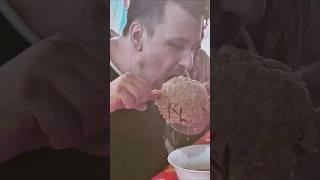 Ketika Bule makan Bakso di Indonesia