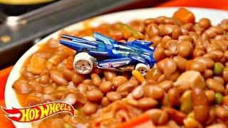 Супер трасса Hot Wheels: Машинки сбегают из школы | @HotWheelsRussia 3+