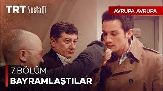 Apartmanda bayram sabahı - Avrupa Avrupa Özel Sahneler @NostaljiTRT