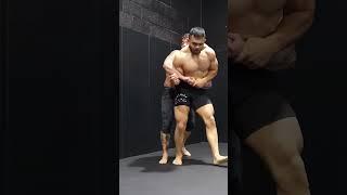 170lb Wrestler Submits a 200lb BJJ Black Belt! (via yt MorinFinancial)