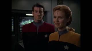 Chakotay introduces Janeway to Naomi, Icheb and Seven of Nine - Star Trek: Voyager 7x10 "Shattered"