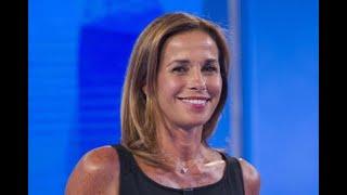 Cristina Parodi in vacanza al mare: relax, coccole con il marito e bikini esplosivo | La prove del n