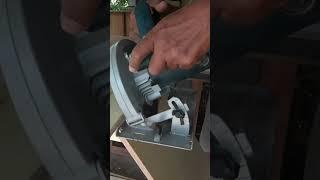 menyamakan kemiringan potongan menggunakan circular saw #woodworking  #shorts