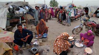 Daily Routine and Culture of Pakistani Gypsies (خانہ بدوش) | Inside the Slums | Subtitled