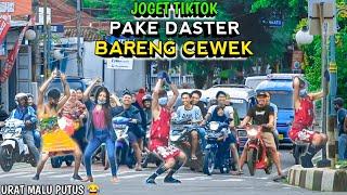 JOGET TIKTOK PAKE DASTER BARENG CEWEK DI LAMPU MERAH.. NGAKAK PARAH | PRANK INDONESIA