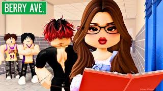 THE BAD BOY OF THE SCHOOL IS OBSESSED WITH THE NERD!! | Berry Avenue rp