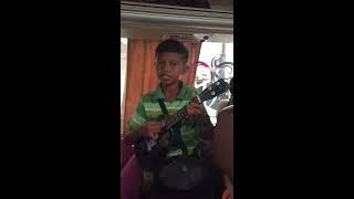 Viral!!! Pengamen cilik Bogor bikin ngakak penumpang bus