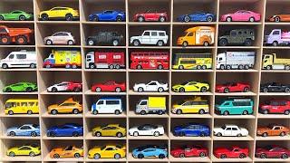 Search for and store 60 Tomica cars on the beach!