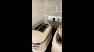Kitchenaid vs Smeg Toaster test