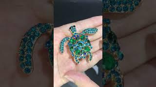 Green Rhinestone Turtle Brooch Corsage Badge Collar Pin Jewelry Party Gifts