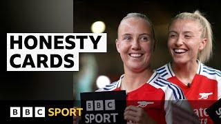 Arsenal's Leah Williamson and Beth Mead test their friendship | BBC Sport