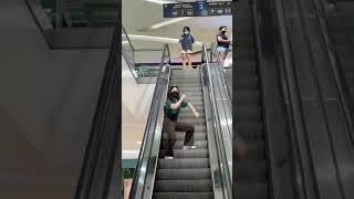 Trending Niana dance in escalator