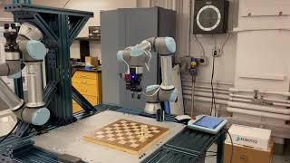 How an industrial robot manipulator learns to play chess