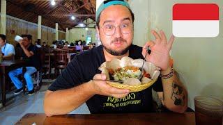 Most Famous LOCAL Dish in BALI  - Foreigner at Pak Malen Babi Guling 