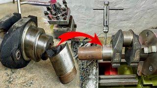 A broken old Model Lister engine crankshaft was reassembled by a young mechanic | Broken crankshaft