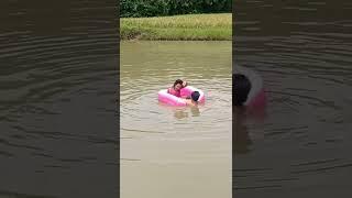 Bathing of brothers and sisters in the pool together