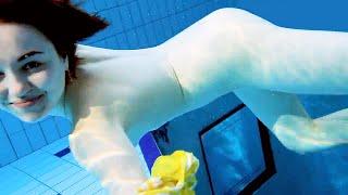 Striped Bikini Girl Swimming Underwater Full Video