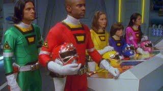 Chase into Space - Goodbye Dimitria and Blue Senturion | Turbo | Power Rangers Official