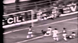 Pelé ●  BICYCLE KICK GOALS - Gols de Bicicleta - Goles de Chilena