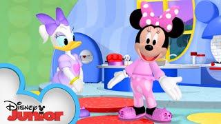 Minnie Has a Pajama Party  | Mickey Mornings | Mickey Mouse Clubhouse | @disneyjr