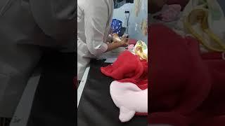 Bayi perempuan disunat|| proses sunat bayi perempuan semoga sehat ya de..