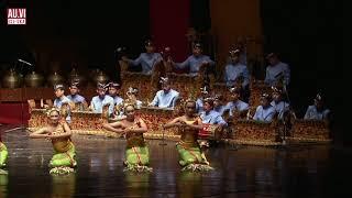 Tari Panyembrama di GD Theater Besar ISI Surakarta