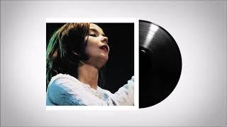 Björk : Human Behaviour Live