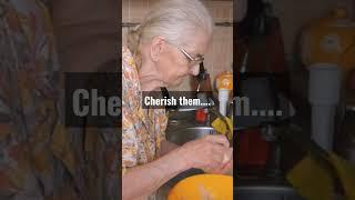 never-lose-grandparents#grandpa#grandmother#youtubeshorts#shorts#love#care#old#eldercare#trending