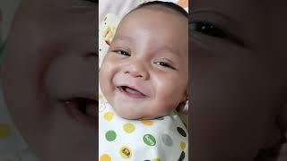 Bayi 3 bulan ngoceh lucu ngagetin