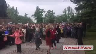 Песни и танцы в Николаеве в честь 9 мая