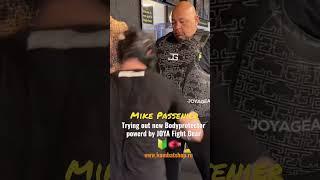 Mike Passenier Trying out new Bodyprotectorpowerd by JOYA Fight Gear | Kombat Shop Romania