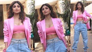 Shilpa Shetty Flaunts Her Abs On Set Of New Show Filmy Mirchi