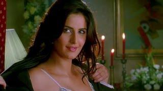 Katrina Kaif tries to take off her clothes