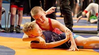 U13 Ivan Agafonov (LTU) vs Matias Tervonen (FIN) 38kg. Greco-r boys youth wrestling. B-cam-man