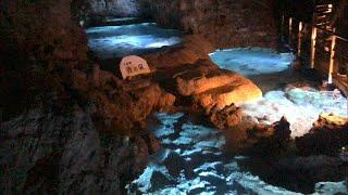 The LONGEST cave in Okinawa is in a theme park? Okinawa World