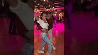 Angel and Stephany - Salrica Social -   Un Telegrama (Salsa)