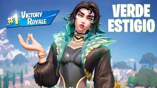 Victoria con la skin VALERIA VERDE ESTIGIO Fortnite