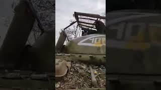 Russian T-62 Tank Crashed in Kherson#ukrainewar #kherson #russiantank #ukraine