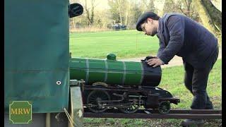 Moving 7 1/4 inch gauge loco, unloading live steam miniature locomotives MRW portable track.